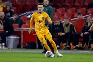 官方:荷兰队后卫哈特曼因病离开训练营,不会随队出征波兰